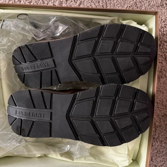 Men Burberry sneaker